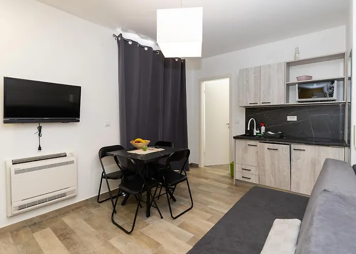 Villa Pellio Apartmani